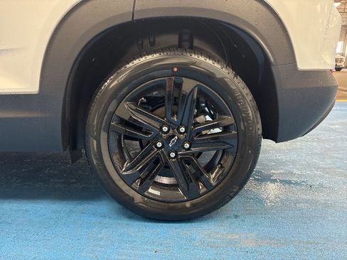 New 2026 Chevrolet TrailBlazer LT w/ Convenience Package FWD image 17
