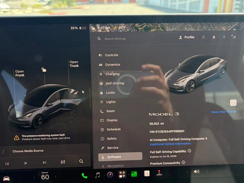 Used 2023 Tesla Model 3 Standard Range RWD image 9