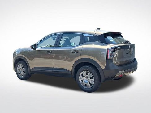 Used 2025 Nissan Kicks S FWD image 3