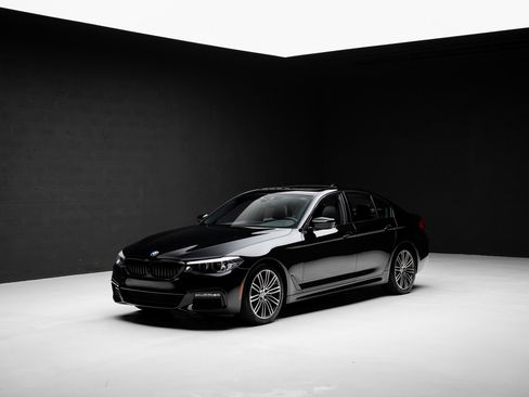 Used 2020 BMW 540i xDrive w/ M Sport Package AWD/4WD image 4