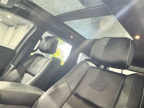 Used 2020 Jeep Grand Cherokee Overland AWD/4WD image 9
