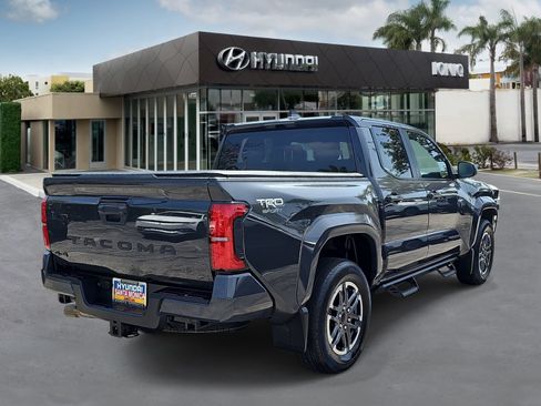 Used 2025 Toyota Tacoma TRD Sport AWD/4WD image 3