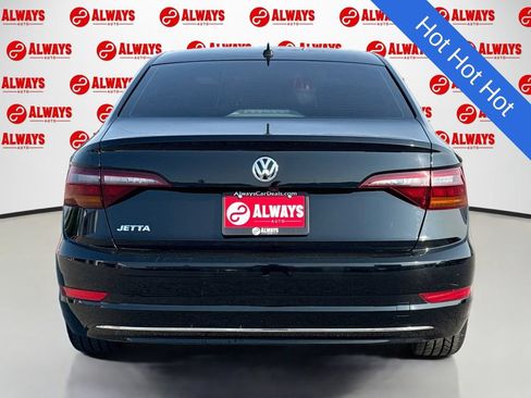 Used 2019 Volkswagen Jetta SE w/ Cold Weather Package FWD image 6