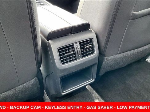 Used 2023 Nissan Rogue S image 10