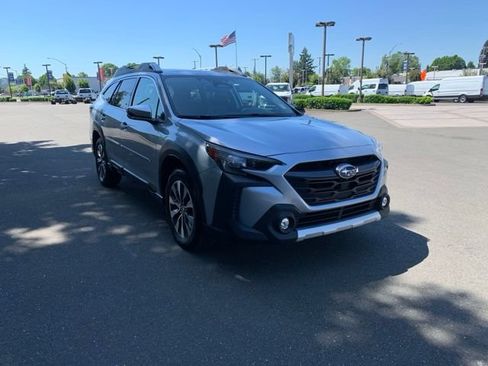 Used 2023 Subaru Outback Touring XT AWD/4WD image 9