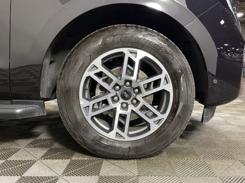 Used 2025 Ford Expedition Active image 9