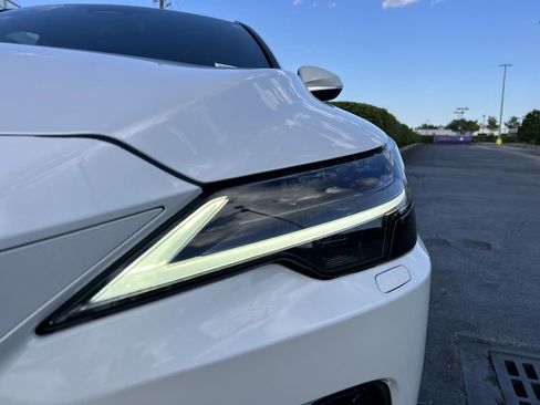 Used 2025 Lexus RX 350 w/ Convenience Package AWD/4WD image 32