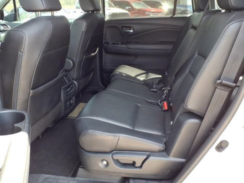 Used 2022 Honda Pilot Touring image 14