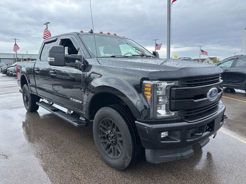 Used 2019 Ford F350 Lariat w/ Lariat Ultimate Package image 3