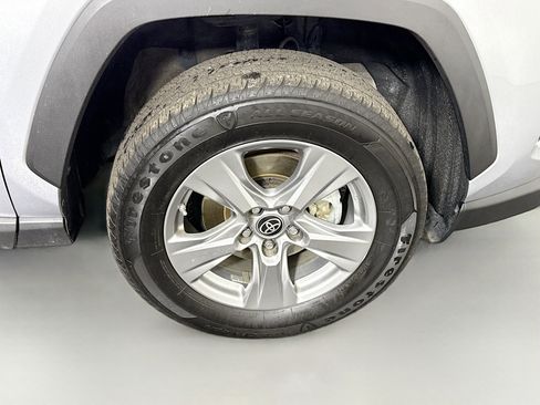Used 2022 Toyota RAV4 LE image 31