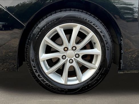 Used 2014 Subaru Impreza 2.0i Premium w/ All-Weather Package w/CVT AWD/4WD image 32