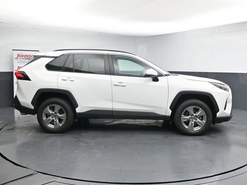 Used 2023 Toyota RAV4 XLE FWD image 9