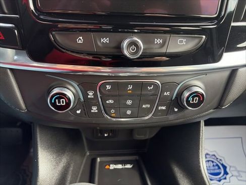 Used 2023 Chevrolet Traverse LT image 23
