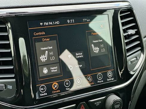 Used 2020 Jeep Grand Cherokee Altitude image 20