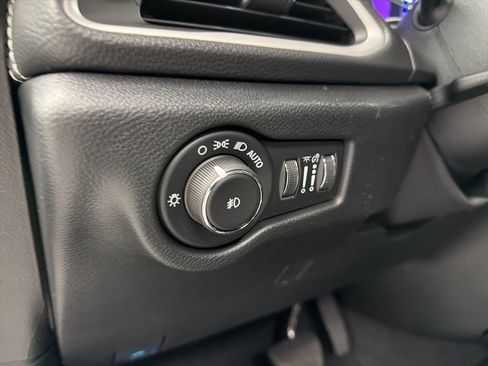 New 2026 Chrysler Pacifica Select image 16