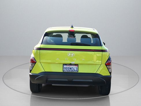 Used 2025 Hyundai Kona SE image 7