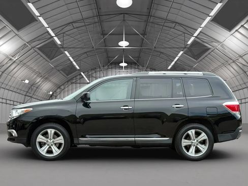 Used 2013 Toyota Highlander Limited AWD/4WD image 4