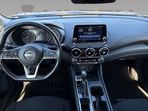 Used 2023 Nissan Sentra SR w/ Electronics Package image 2
