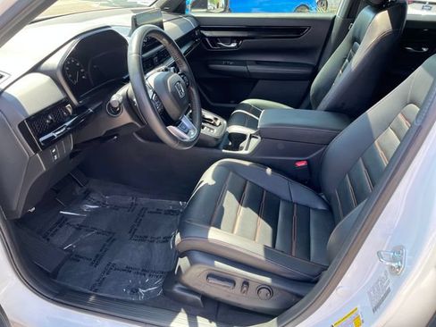 Used 2024 Honda CR-V Sport Touring image 3