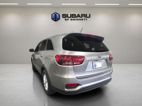 Used 2016 Kia Sorento FWD w/ LX Convenience Package image 2
