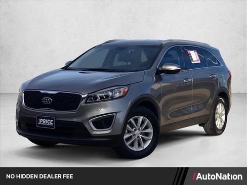 Used 2018 Kia Sorento FWD image 1