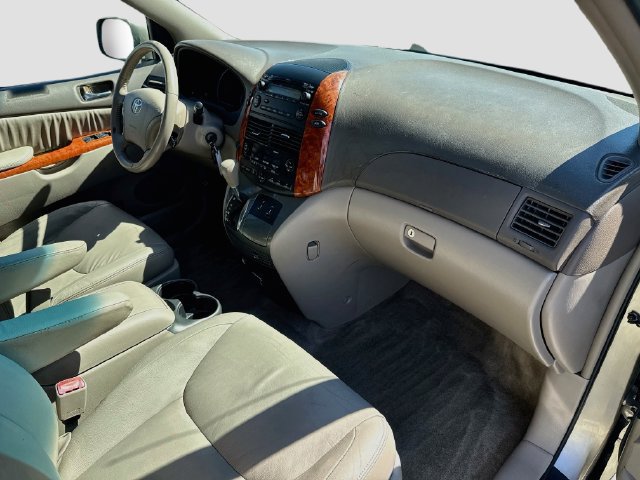 Used 2008 Toyota Sienna XLE w/ Towing Prep Pkg FWD image 14