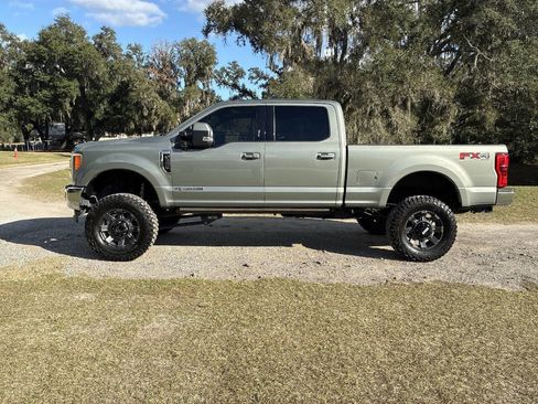 Used 2019 Ford F350 Lariat w/ Lariat Ultimate Package image 2