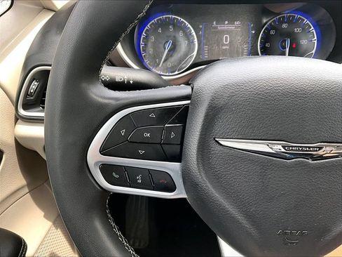 Used 2023 Chrysler Voyager LX FWD image 15