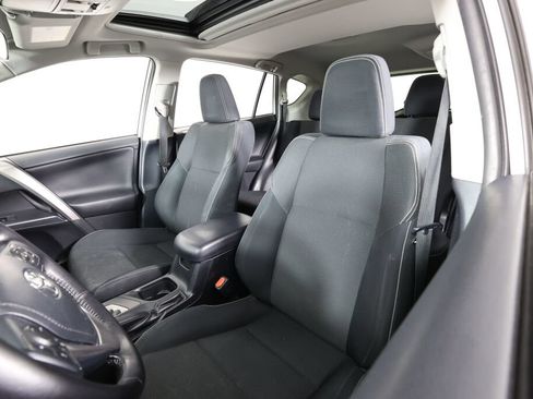 Used 2016 Toyota RAV4 XLE w/ Convenience Package AWD/4WD image 11