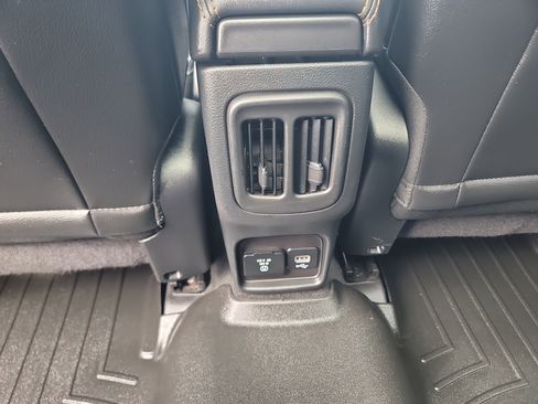 Used 2018 Jeep Compass Limited w/ Navigation Group AWD/4WD image 20