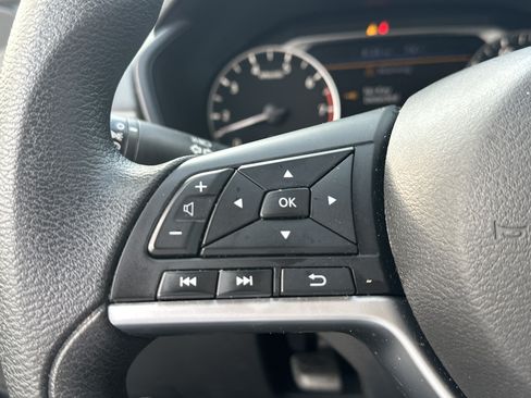 Used 2024 Nissan Altima 2.5 SV FWD image 23