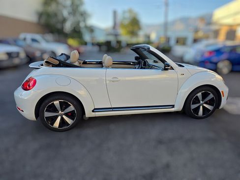 Used 2015 Volkswagen Beetle R-Line FWD image 7