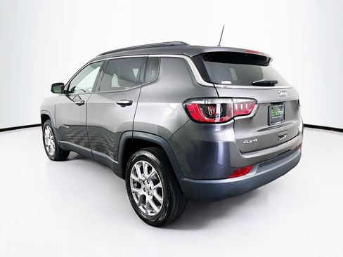 Used 2022 Jeep Compass Latitude image 5