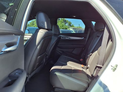 Used 2025 Cadillac XT5 Luxury FWD image 27