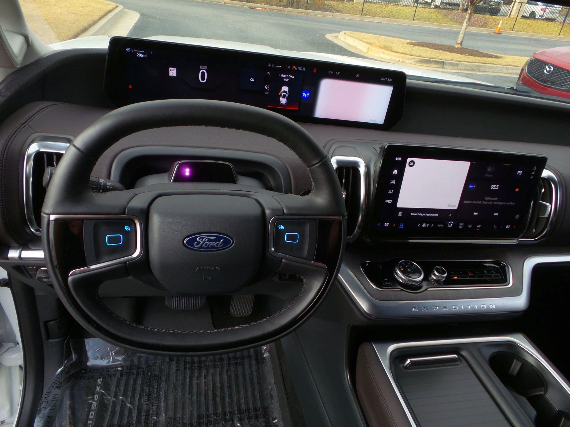 Used 2025 Ford Expedition Max Platinum w/ Platinum Ultimate Package AWD/4WD image 29
