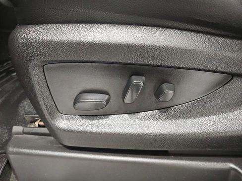 Used 2018 Chevrolet Suburban Premier image 21