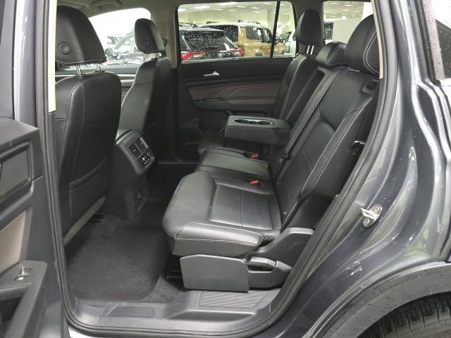 Used 2023 Volkswagen Atlas SE AWD/4WD image 11