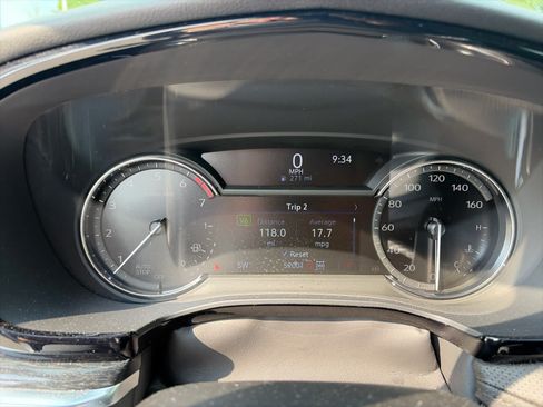 Used 2020 Cadillac XT5 Premium Luxury AWD/4WD image 13