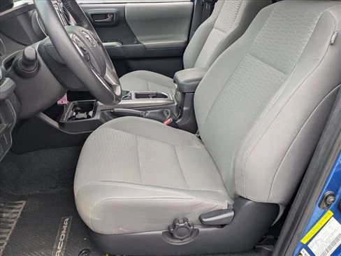 Used 2016 Toyota Tacoma SR5 image 13