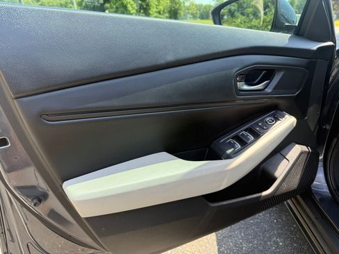 Used 2023 Honda Accord EX image 9
