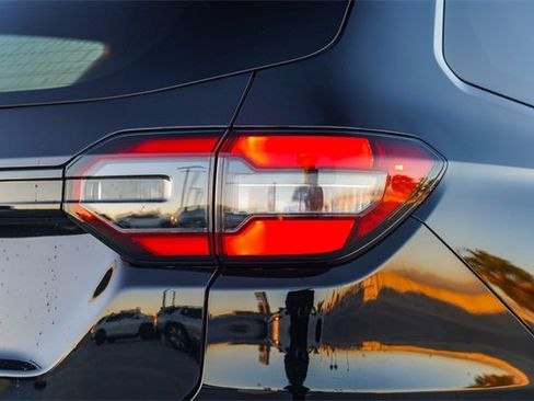 Used 2024 Honda Pilot EX-L image 11