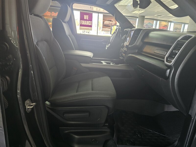 Used 2022 RAM 1500 Big Horn AWD/4WD image 15