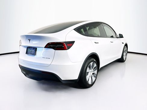 Used 2023 Tesla Model Y Long Range AWD/4WD image 9