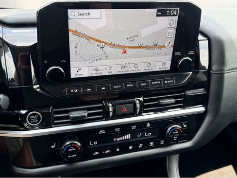 Used 2022 Nissan Pathfinder SL image 18