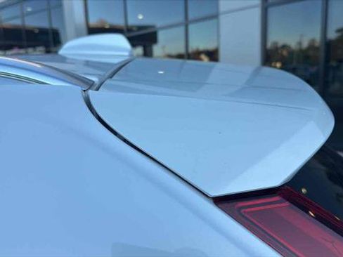 Used 2019 Volvo XC60 T5 Momentum w/ Multimedia Package image 13