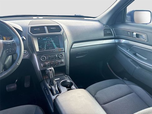 Used 2018 Ford Explorer XLT w/ Equipment Group 201A image 24