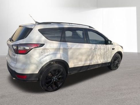 Used 2017 Ford Escape Titanium image 19