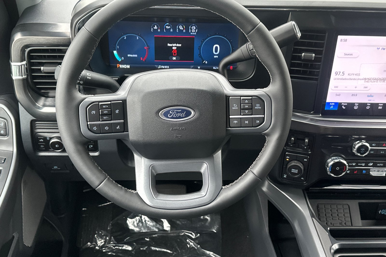 New 2026 Ford F250 Lariat w/ Black Appearance Package AWD/4WD image 14