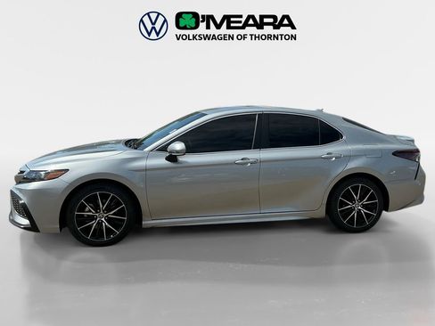 Used 2024 Toyota Camry SE AWD/4WD image 2