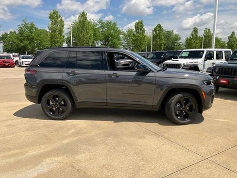 New 2026 Jeep Grand Cherokee Limited AWD/4WD image 5